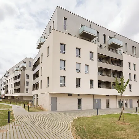 Zenao 4* Montreuil (Seine-Saint-Denis)